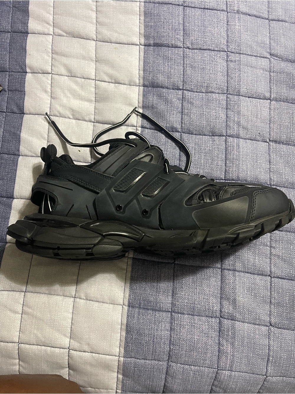 Balenciaga Black Men's Track Sneakers with Reflective Laces - Picture 5 of 9